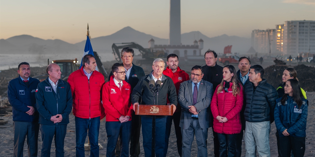 Presidente Kast visita borde costero en La Serena, Chile y afirma que hará todo lo posible para que los recursos estén disponibles Presidente Kast visita borde costero en La Serena, Chile y afirma que hará todo lo posible para que los recursos estén disponibles