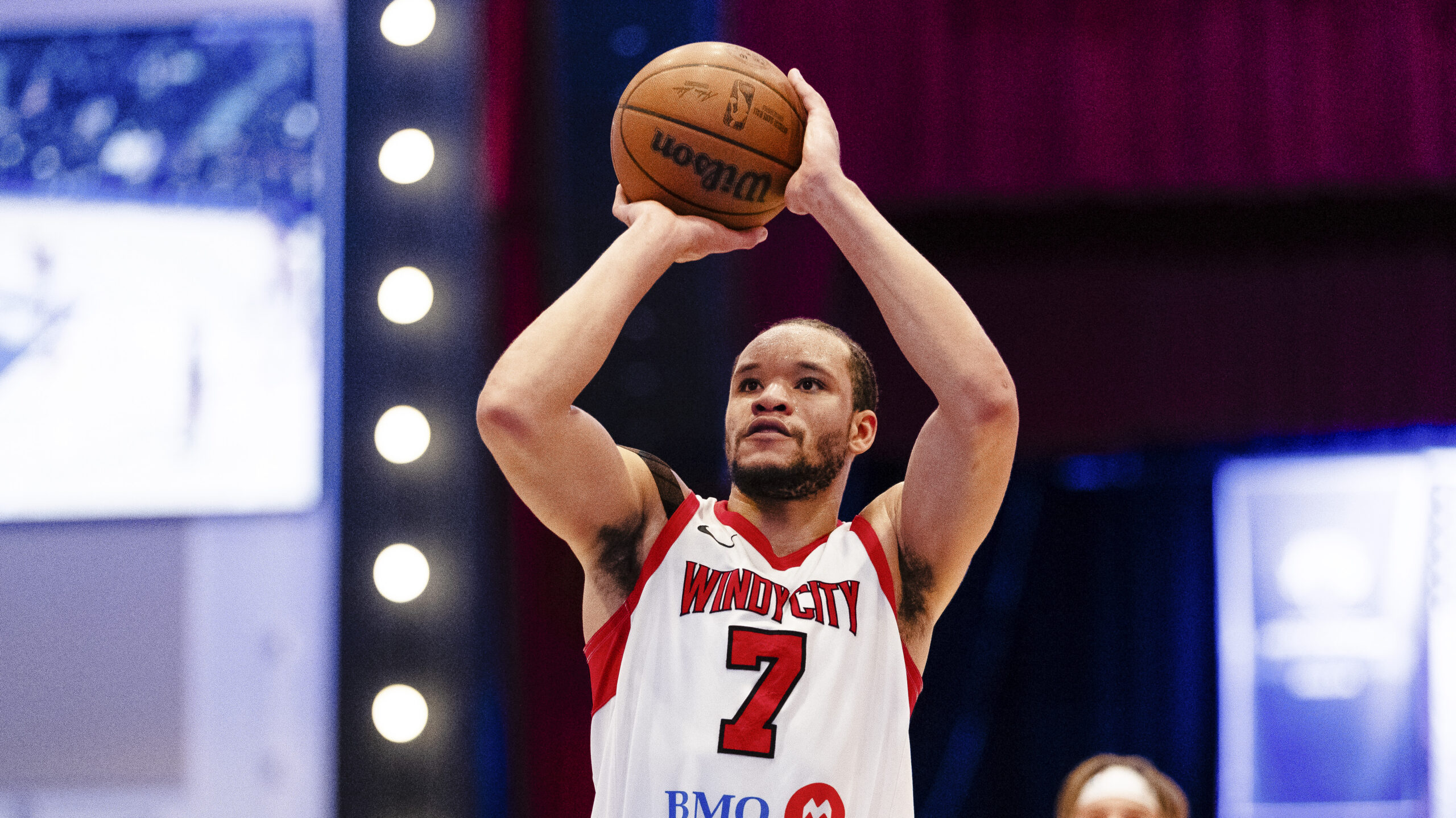 Magic contrata al ala-pívot Kevin Knox II, agente libre