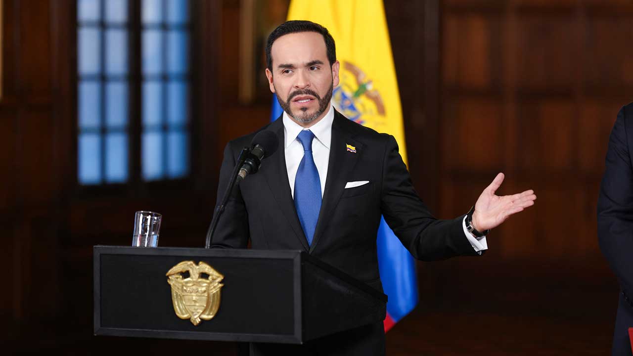 Presidente De La Espriella, de Colombia, dice que quien reclute a un menor no tendrá privilegios en la cárcel