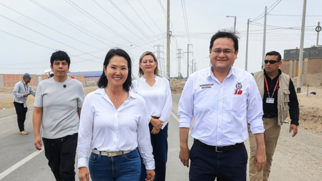 La presidenta de Perú, Keiko Fujimori, supervisó avances en la construcción del tramo norte de la Autopista del Sol en beneficio del nororiente del país