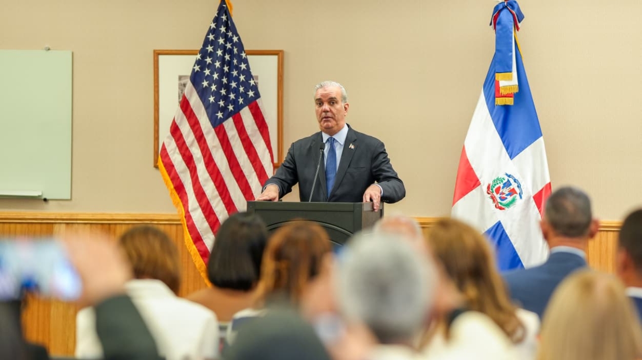 Presidente dominicano Luis Abinader califica de intensa y productiva su agenda en Nueva York y destaca el empoderamiento de la comunidad dominicana en Estados Unidos