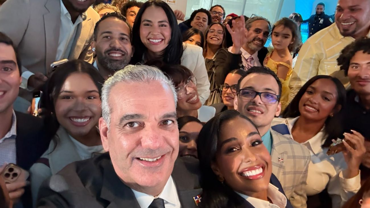 Presidente dominicano Luis Abinader anuncia 300 becas para jóvenes dominicanos residentes en Nueva York