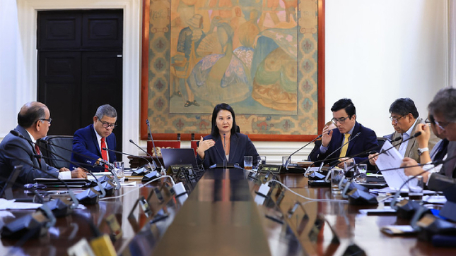 Presidenta Keiko Fujimori lidera sesión de Consejo de Ministros