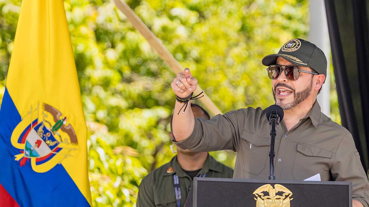 Presidente ordena investigar denuncias sobre presunto transporte de droga y dólares en aviones de la Fuerza Aérea durante el Gobierno anterior