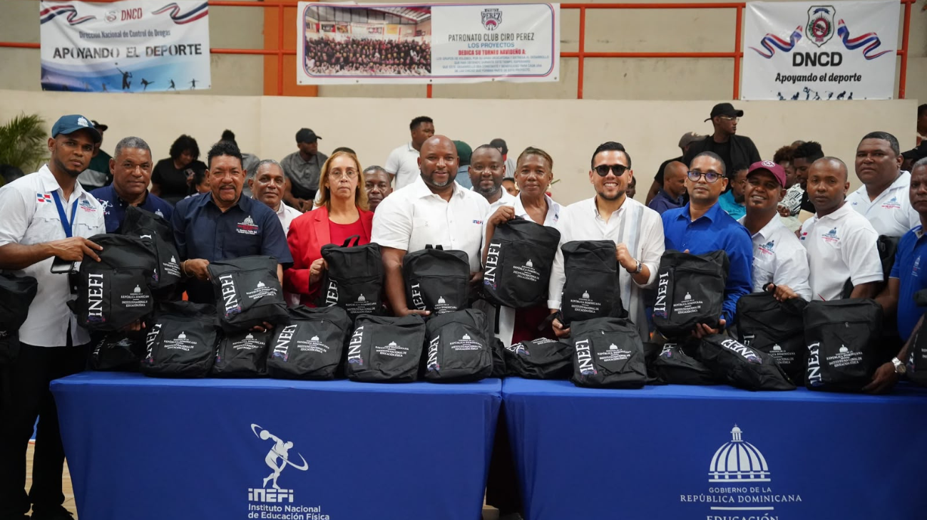 Inefi concluye entrega de 5,000 kits deportivos a profesores de educación física en todo el país