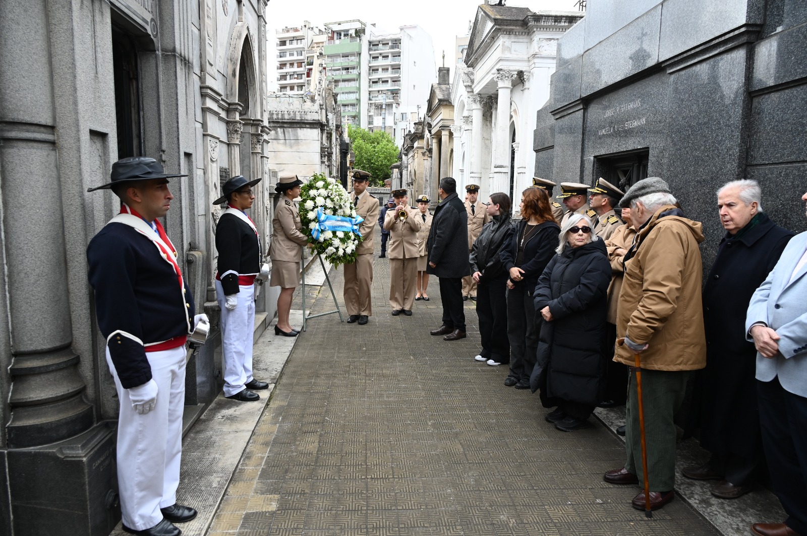 Prefectura homenajeó a Manuel Florencio Mantilla en el aniversario de su fallecimiento | Argentina.gob.ar