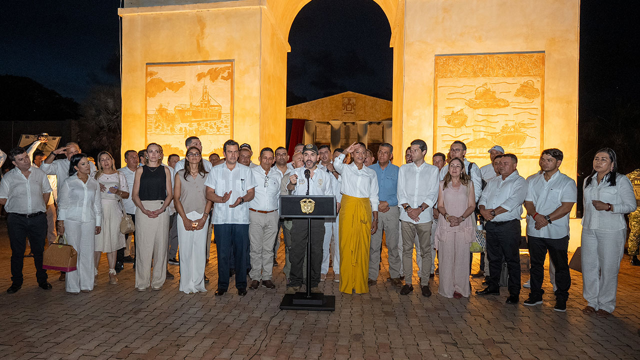 El presidente de Colombia, De La Espriella, anunció una inversión para impulsar el desarrollo económico y social de Sucre, Colombia