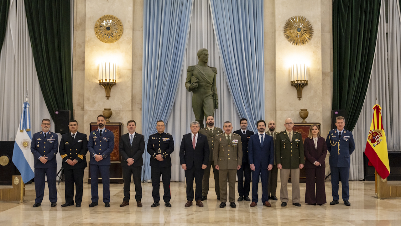 Argentina y España profundizan la cooperación bilateral en materia de Defensa | Argentina.gob.ar