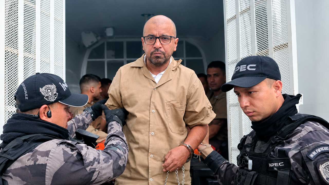 Presidente De La Espriella confirma extradición de siete colombianos, entre ellos alias Mocho Olmedo