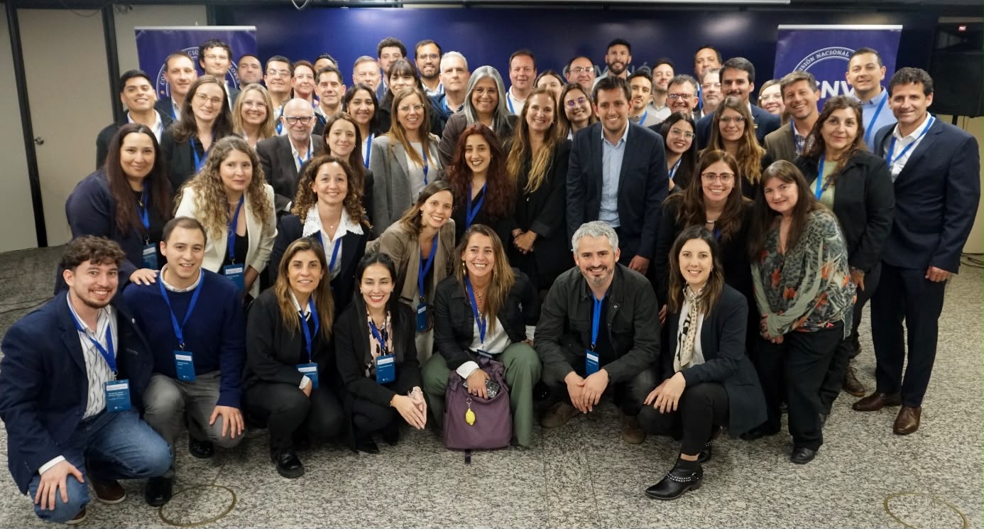 En la Semana Mundial del Inversor, la CNV recibió a profesionales de 22 provincias en el marco de su programa de educación financiera y de la formación del Consejo Federal de Inversiones | Argentina.gob.ar