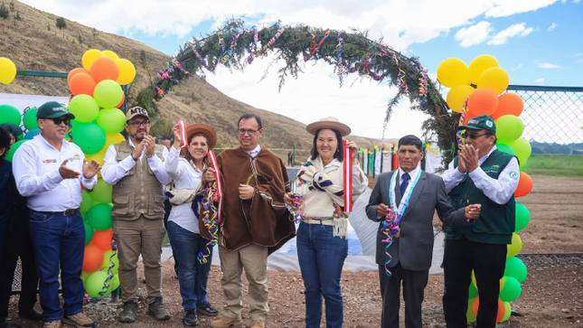 Presidenta Keiko Fujimori entrega obras de infraestructura hídrica para fortalecer la agricultura familiar en Junín