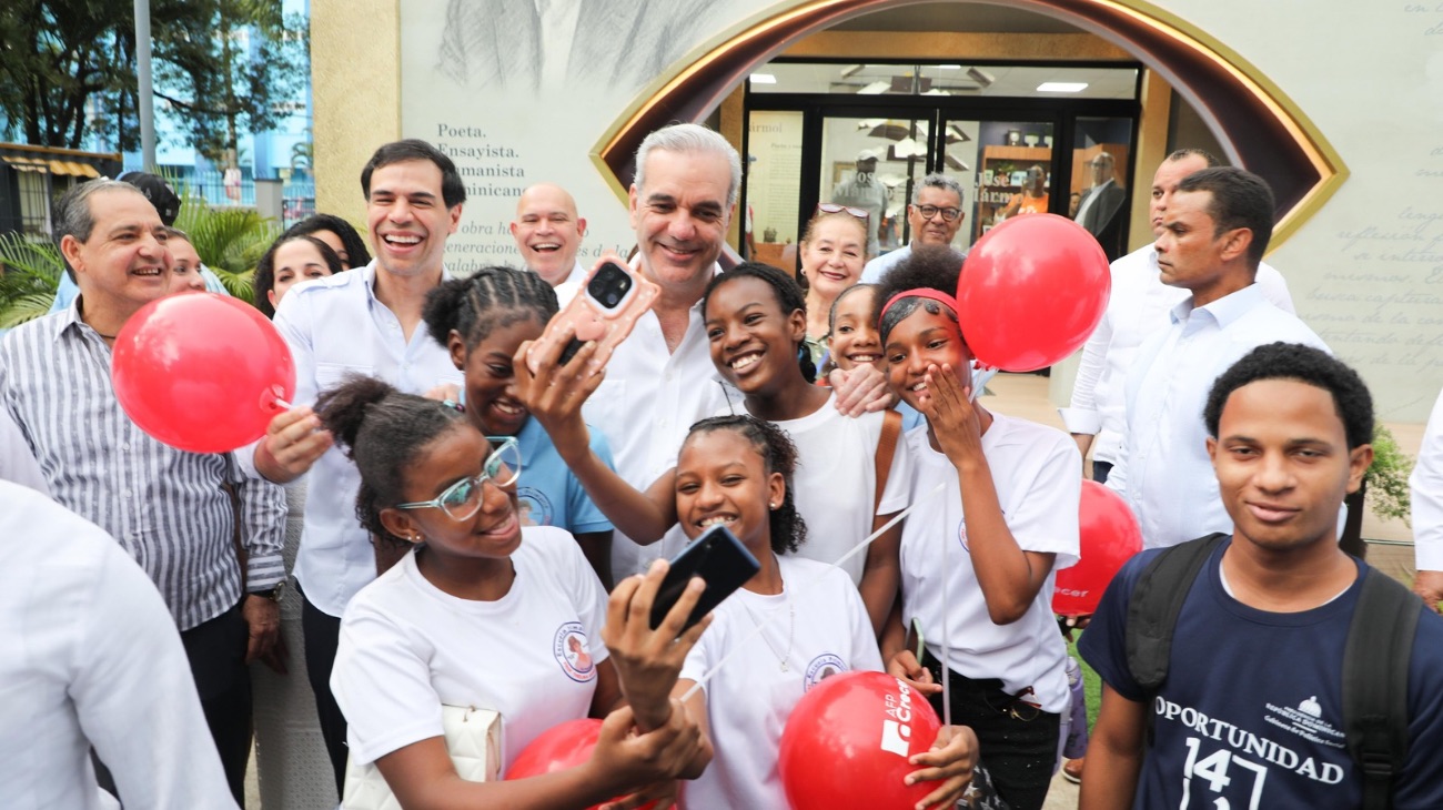 Presidente Luis Abinader, de República Dominicana, destaca la acogida de la Feria Internacional del Libro 2026 e invita a niños y jóvenes a leer